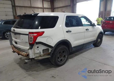 2013 Ford Police Interceptor z USA, uszkodzony, nr VIN 1FM5K8AR6DGA80571